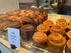 -VERIE BAKEHOUSE