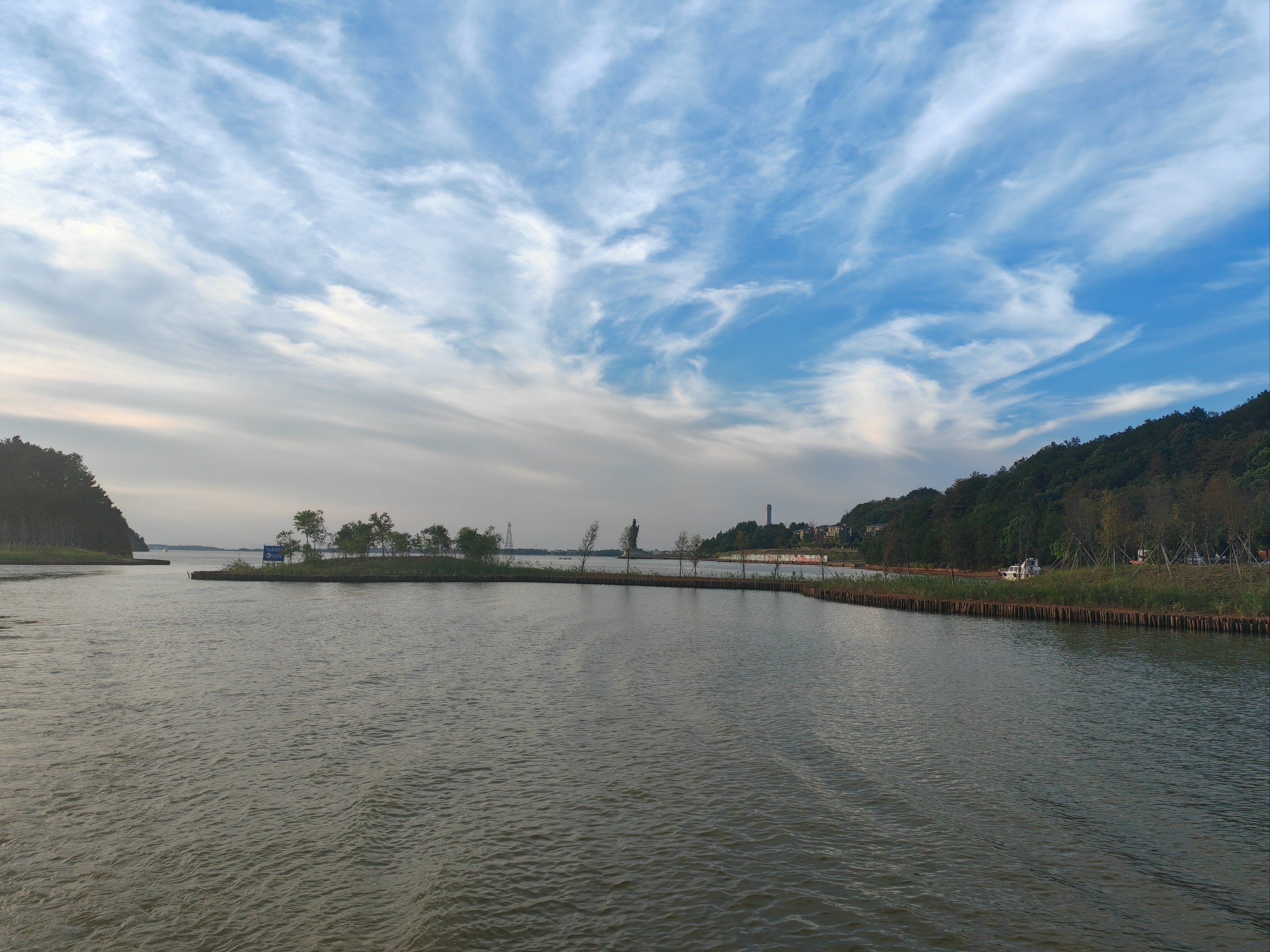 江西最著 名景点之 鄱阳湖畔相关图片4
