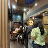 邯郸是真颠儿啊！！！吃个饭还带把脉……绝了！