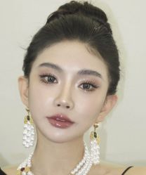 -明天见·化妆造型工作室