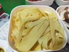 -鲁员外地锅鸡地锅鱼(古墩路店)