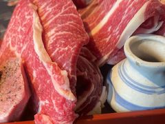-铭牛烧肉·和牛海鲜自助(高新月牙湖店)