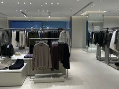 -URBAN REVIVO(济南世茂广场店)