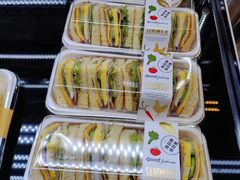 -罗森尼娜(德思勤店)