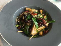 -半山腰·云南菜(侨福芳草地店)