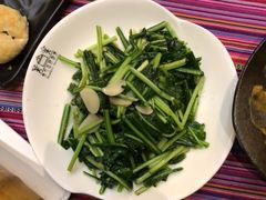 -香巴拉云南餐厅(华莱坞店)