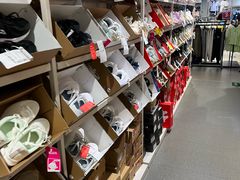-唯品会(北京国瑞城店)