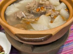 -香巴拉云南餐厅(华莱坞店)