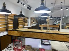 -罗伯特眼镜·蔡司官方授权(罗湖国贸店)