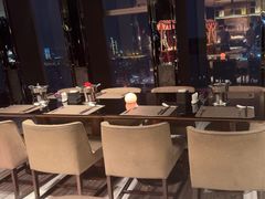 -唐拉雅秀酒店-西锦汇空中BBQ·思创餐厅