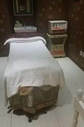 -成都伊贝丝美容美胸SPA会所