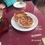 今天来龙庆峡看冰灯，附近找了一圈饭店