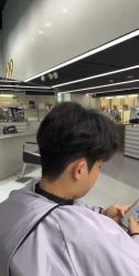 点击看大图 -109美发沙龙
