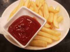 -WOLFGANG PUCK KITCHEN & BAR(迪士尼小镇店)