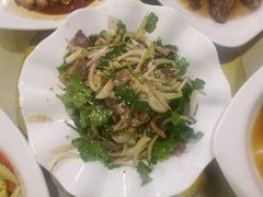 捞起鹅肠肾片-旭璟酒家·传统粤菜·湘菜(逸景路店)