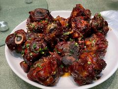 手抓大酱骨-聚丰园.百年传承(五爱广场店)