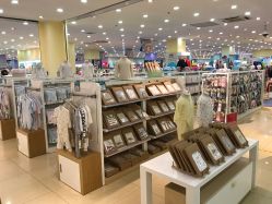 -爱婴室(上海浦建路店)