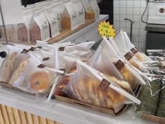 -焙丽拾光(麦凯乐直营店)