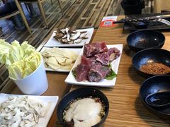 -陆记牛庄·碳锅龙虾烧烤(爱上花园店)