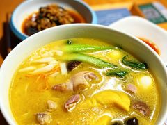 -呷佬·长沙手工米粉(金沙江路店)