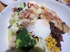 -POKEE VIA&Brunch·维娅(重庆来福士店)