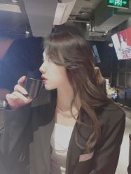 -AYO SALON