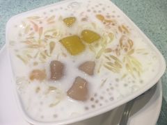 杨枝甘露-松记糖水店(铜锣湾分店)