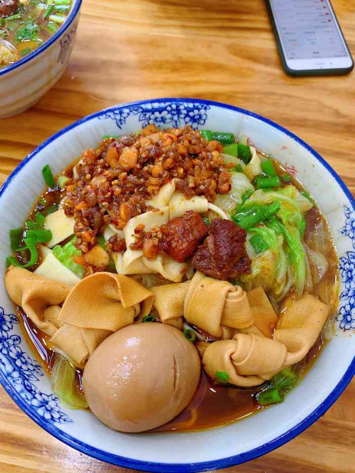 孙浩特色牛杂面板面(双港赤龙街店)-"这家已经干了很多年了 好多年前