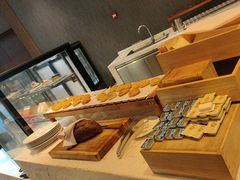 -筠咖啡西餐厅(上海国展宝龙丽筠酒店)