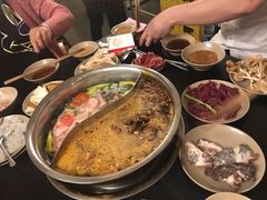 -岗上渣渣老火锅(两路口店)