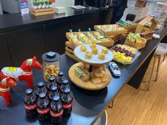 -杭州中沃沃尔沃4S店(滨江区店)