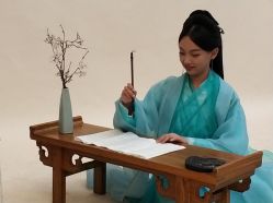 点击看大图 -美云庭古装·格格服汉服·京城旅拍(北京店)