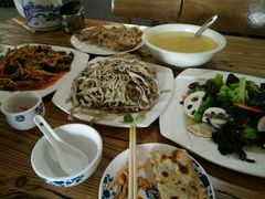 -溢心园香河肉饼总店