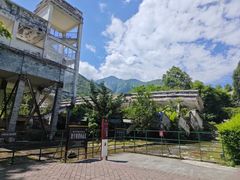 -四川汶川特大地震漩口中学遗址
