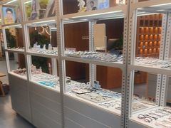 -无奔眼镜·蔡司·依视路授权店(马家堡店)