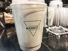 拿鐵-Manner Coffee(芮欧百货店)