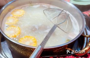 8-Hour Beef Bone Soup