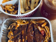 -必胜客(宝杨路宅急送店)