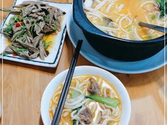 -一家人剪刀面(海伦国际店)