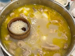 -朴小妹人参鸡汤火锅(长白山万达店)