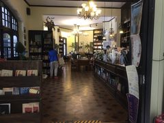 -良友书坊(安徽路店)