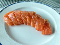 -亚洲国际大酒店·云顶阁旋转自助餐厅