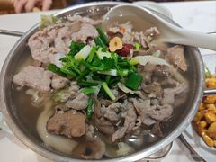 -犇逸·乐山跷脚牛肉·四川现炒(览海店)