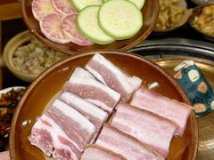 -阿山卓·野生菌火锅·纳西火塘烤肉