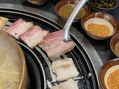 -阿山卓·野生菌火锅·纳西火塘烤肉