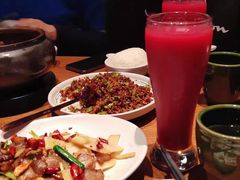 -云海肴·汽锅鸡·云南菜(天山百盛优客店)