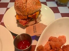 -鲨鱼美式餐厅酒吧Sharky