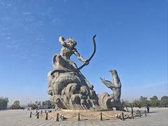 -巴陵广场