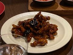 黑蒜糖醋里脊-肆海小川菜酒馆Wine Bistro (青年路店)