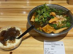 -柳州肥姨妈大骨螺蛳粉(曹路店)